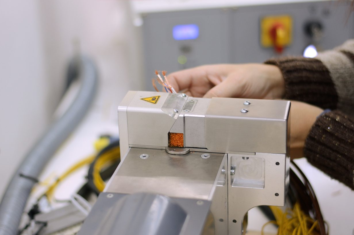 INDIVIDUELLE KABELKONFEKTIONIERUNG